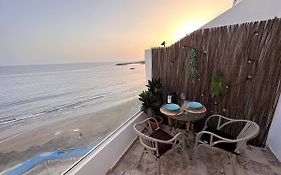 Ocean Views - Beach Apartment